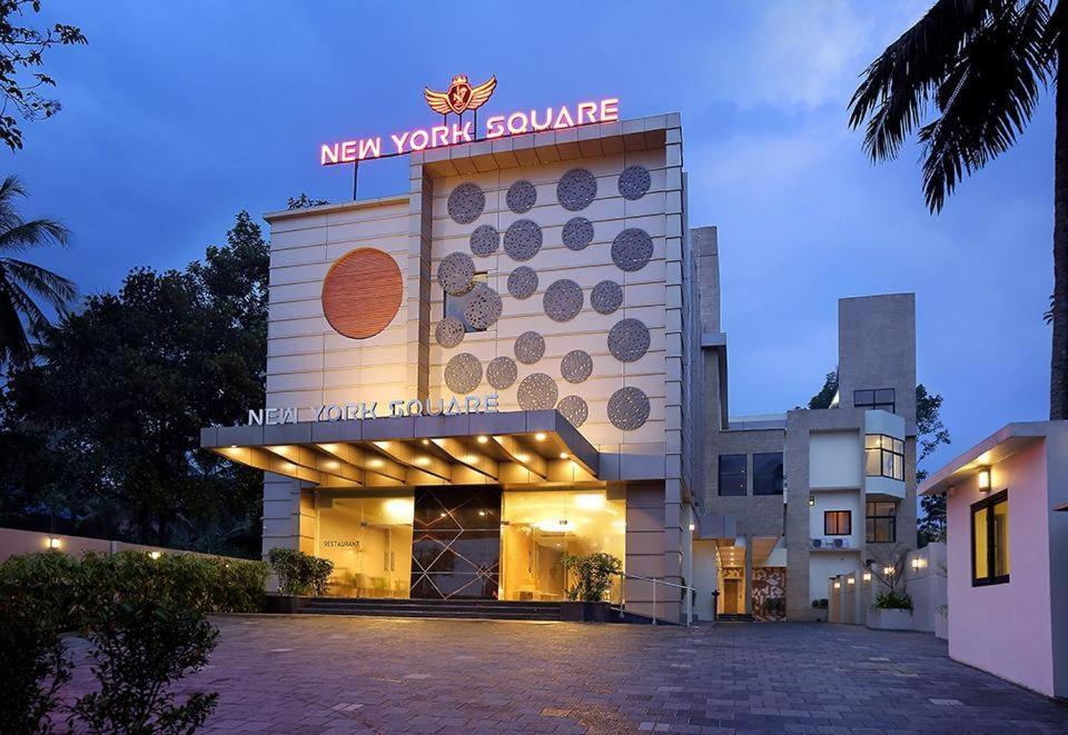 Hotel New York Square Kottayam Dış mekan fotoğraf