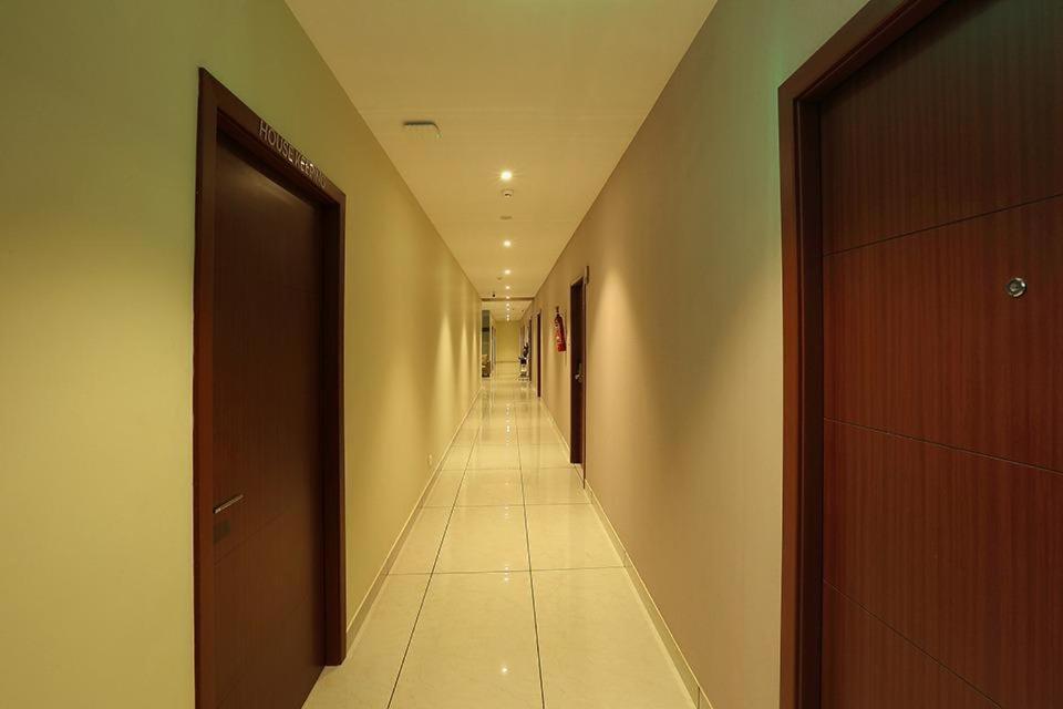 Hotel New York Square Kottayam Dış mekan fotoğraf