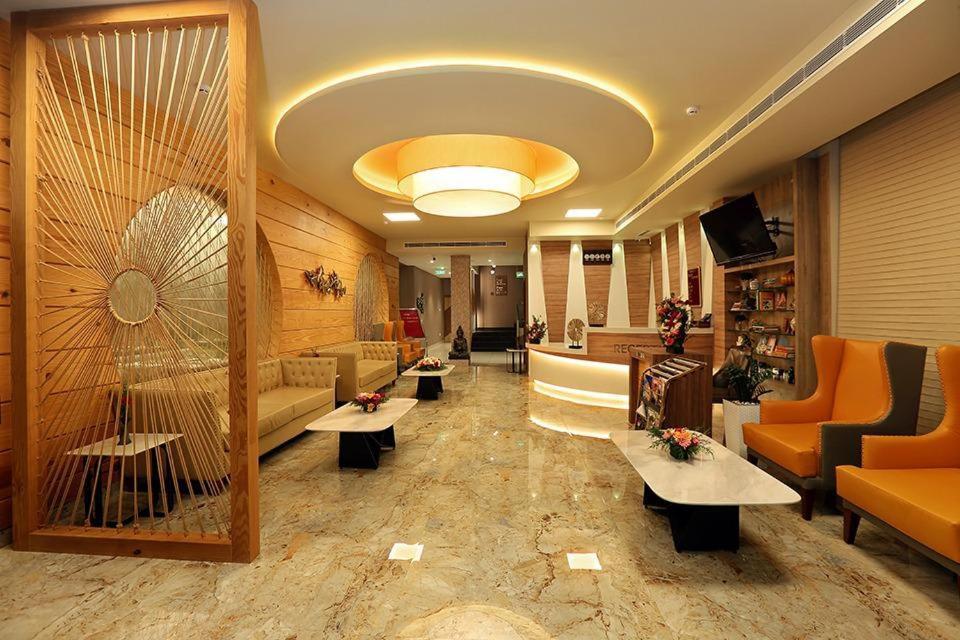 Hotel New York Square Kottayam Dış mekan fotoğraf