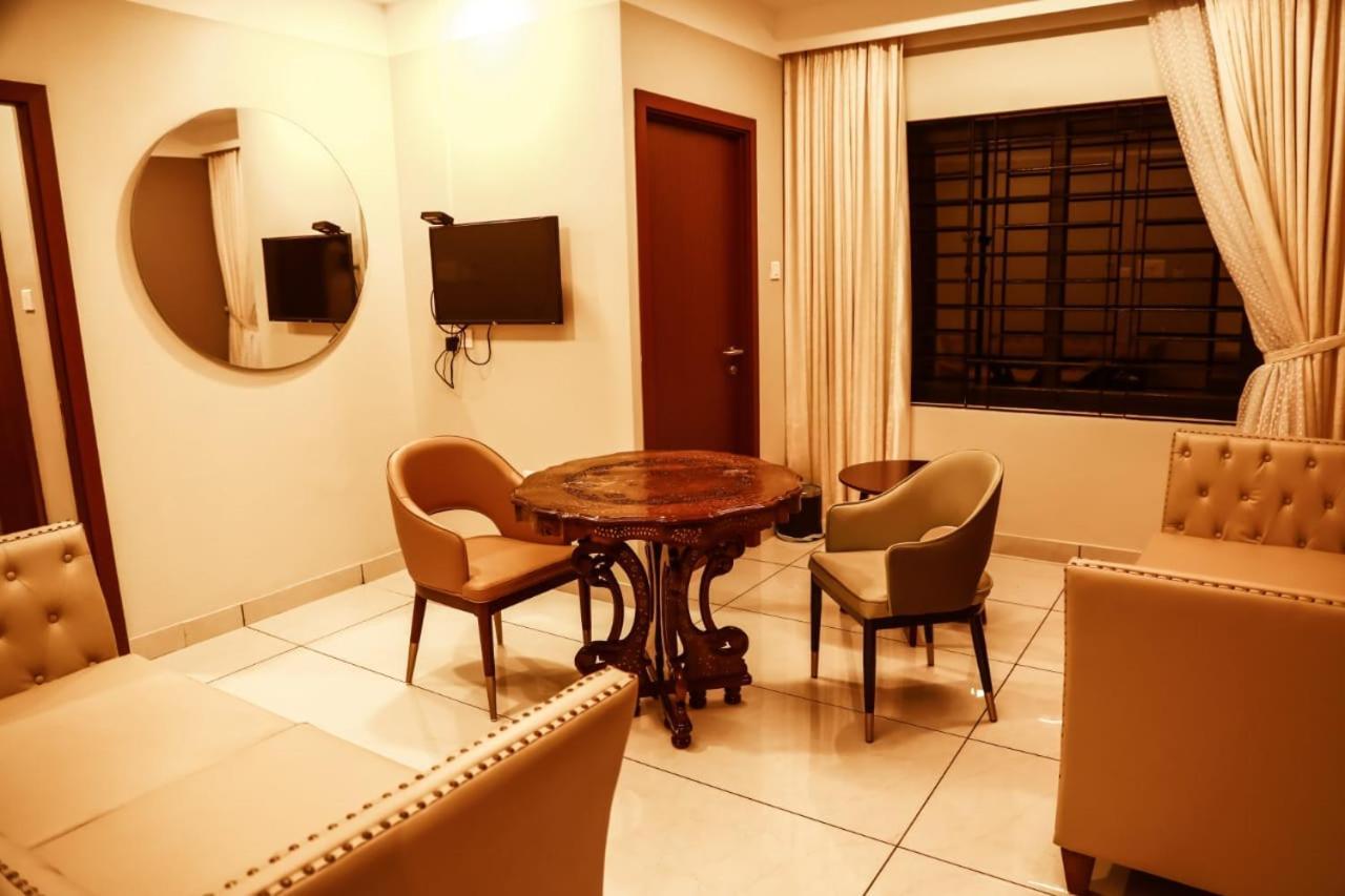 Hotel New York Square Kottayam Dış mekan fotoğraf
