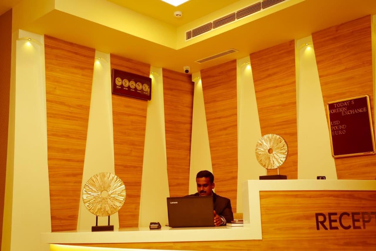 Hotel New York Square Kottayam Dış mekan fotoğraf