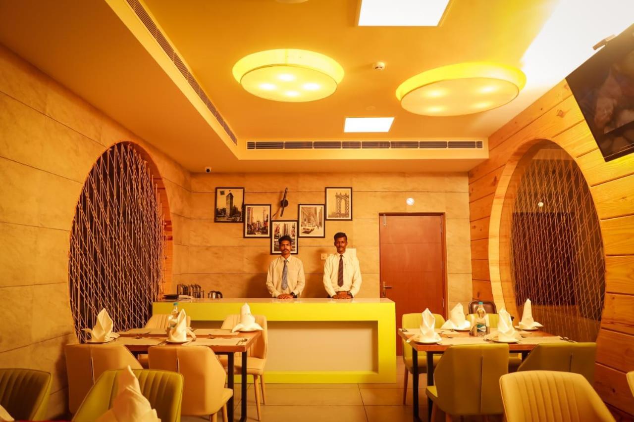 Hotel New York Square Kottayam Dış mekan fotoğraf